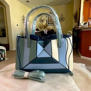 Geometric 3D at symmetrical multi blue handbag